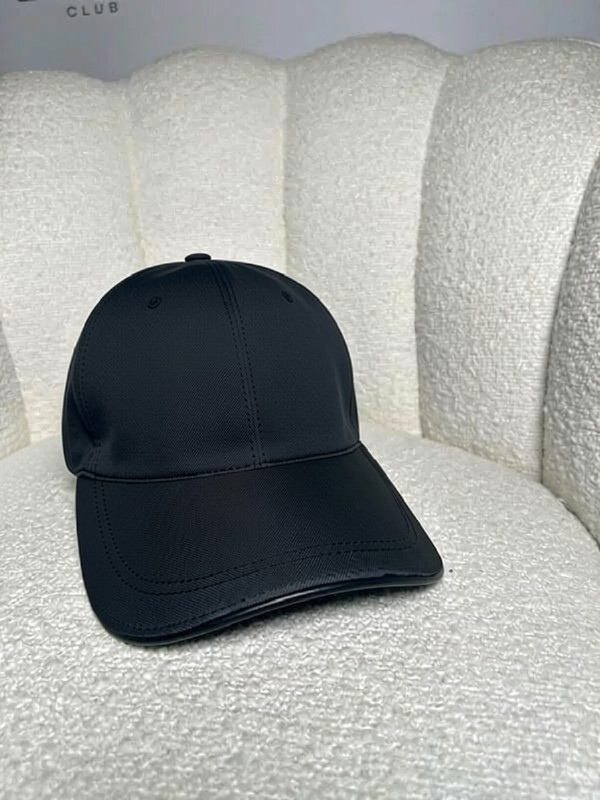 House Check Cap — Black