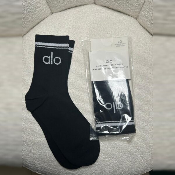 ALSCKBLK Unisex half-crew socks in black with white stripe